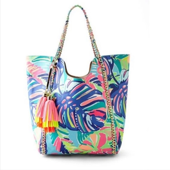 Lilly Pulitzer Handbags - Lilly Pulitzer Reversible Pool Tote